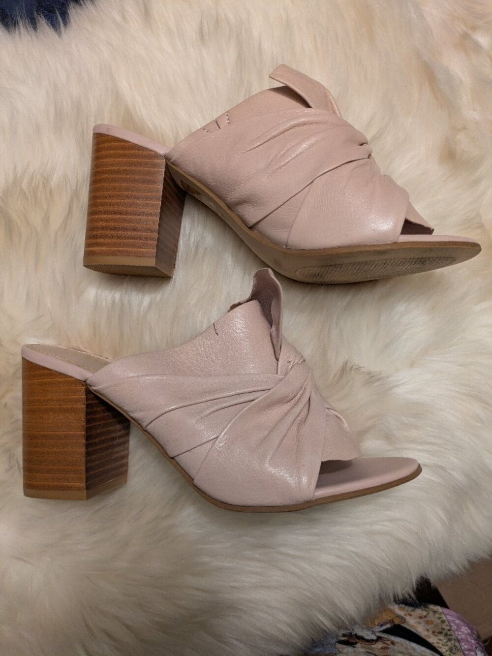 Soft Leather Slide Sandal - Picture 4 of 7